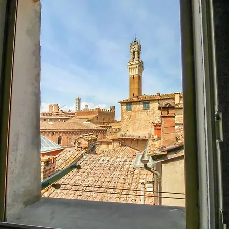 Palio Luxury Elegante Con Vista Siena